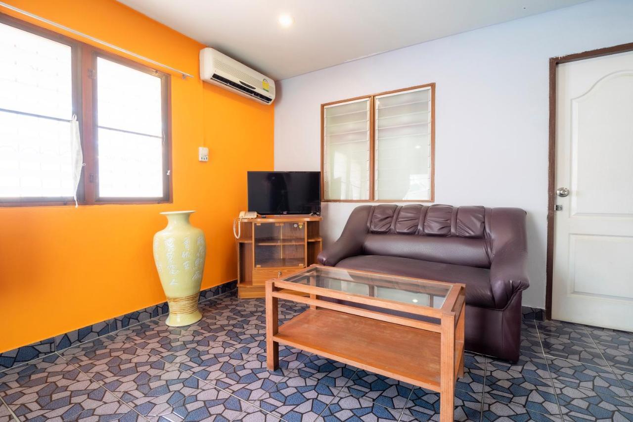 Oyo 663 Green Beach Room Pattaya Dış mekan fotoğraf