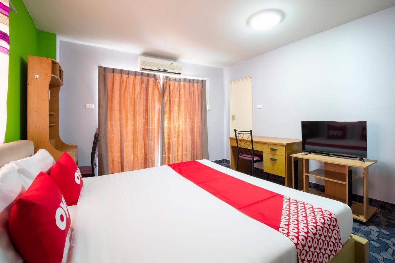 Oyo 663 Green Beach Room Pattaya Dış mekan fotoğraf